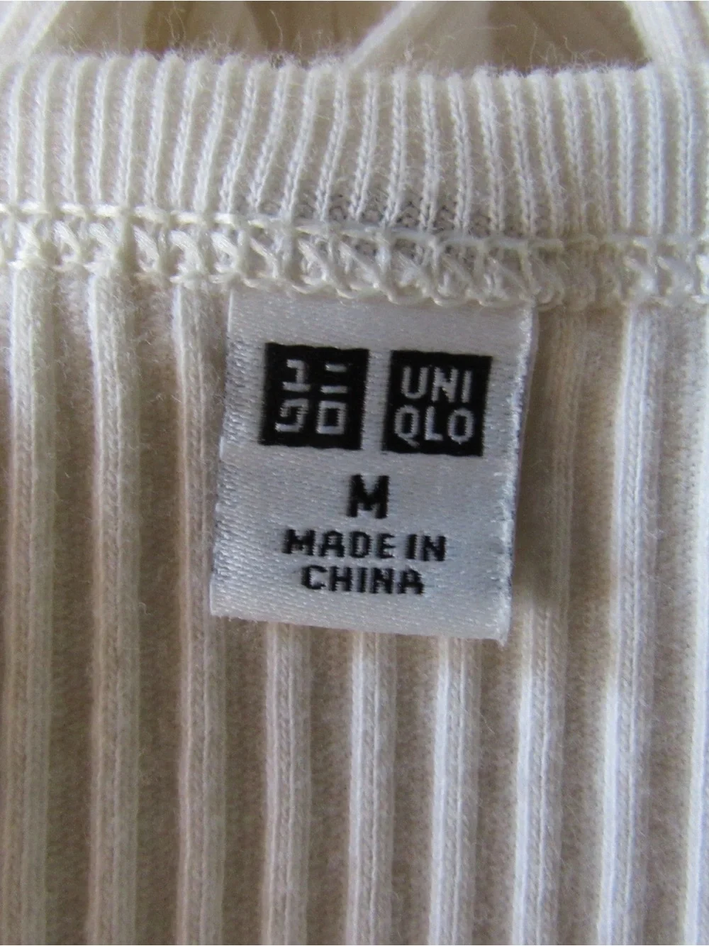 Uniqlo Cotton Ribbed Long Sleeve Cropped Cardigan Medium Off White Cream Henley